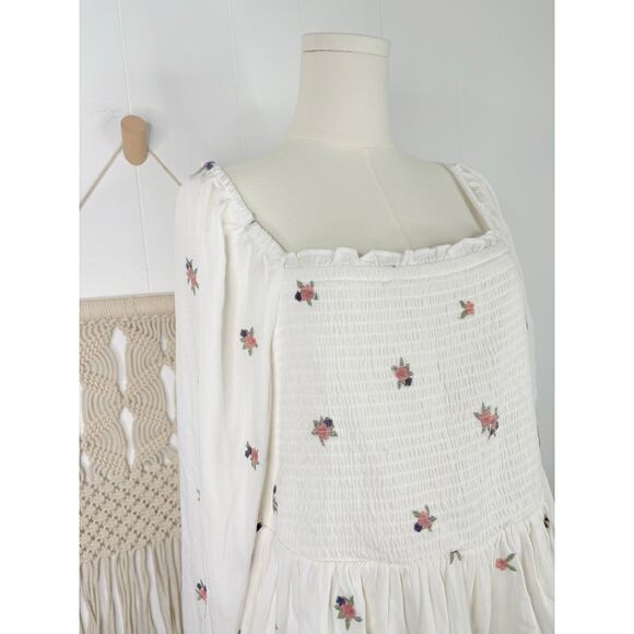 Torrid Floral Embroidered Smocked Crop Top Size Large Long Sleeve Peplum Blouse - Picture 7 of 12